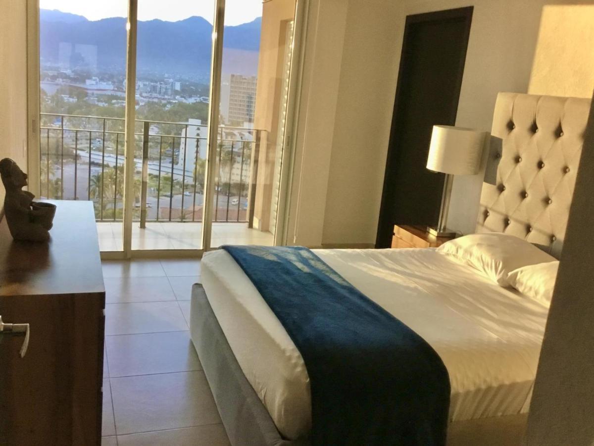 Apartamentos Grand Venetian Puerto Vallarta Exterior photo