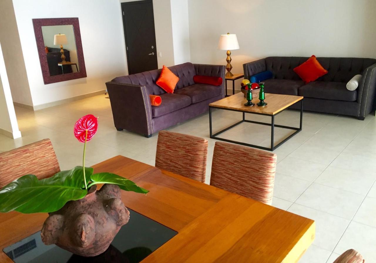 Apartamentos Grand Venetian Puerto Vallarta Exterior photo