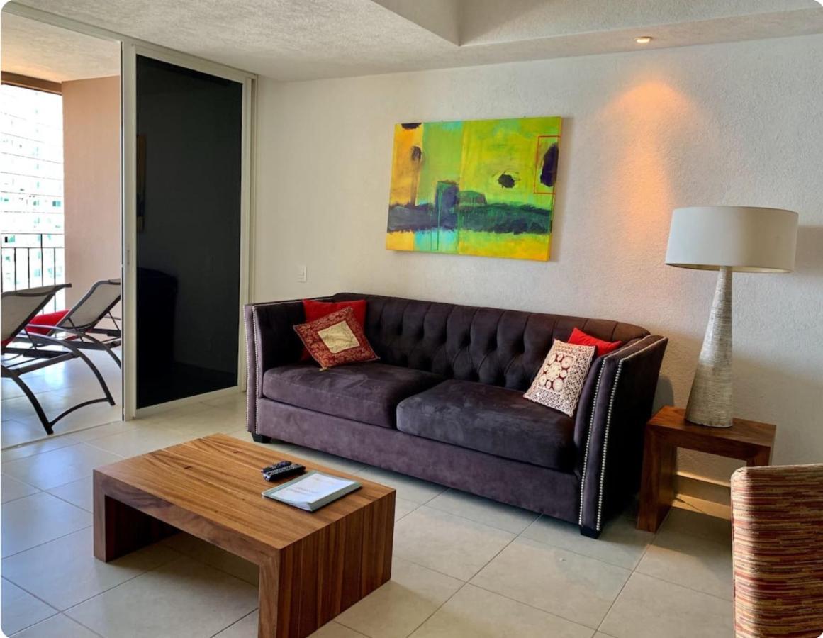Apartamentos Grand Venetian Puerto Vallarta Exterior photo