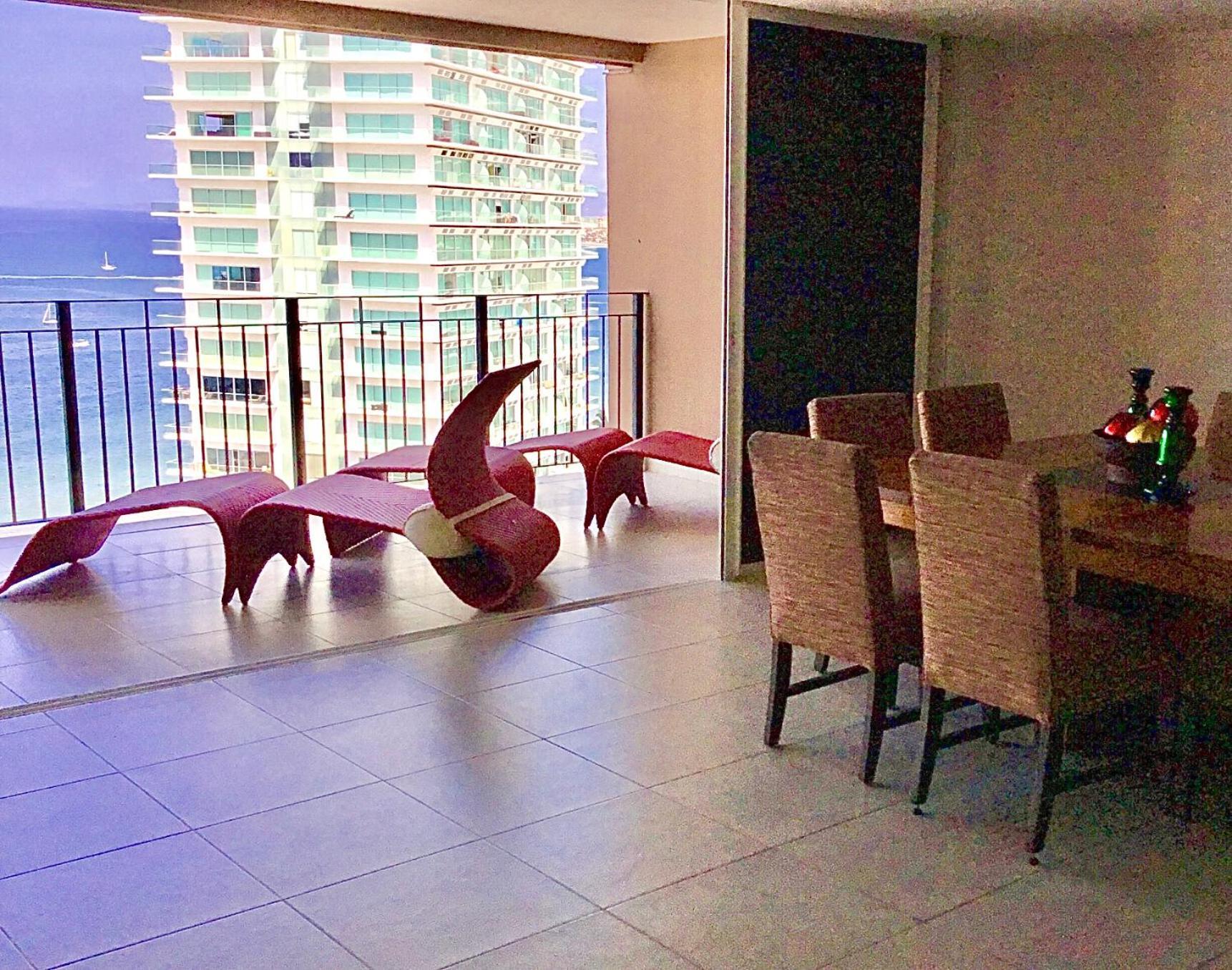 Apartamentos Grand Venetian Puerto Vallarta Room photo